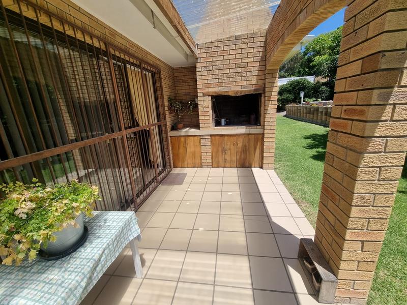 4 Bedroom Property for Sale in Hersham Western Cape